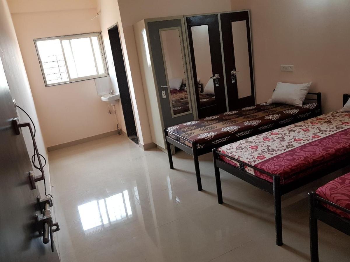 Imperial Pg Services Pune Esterno foto